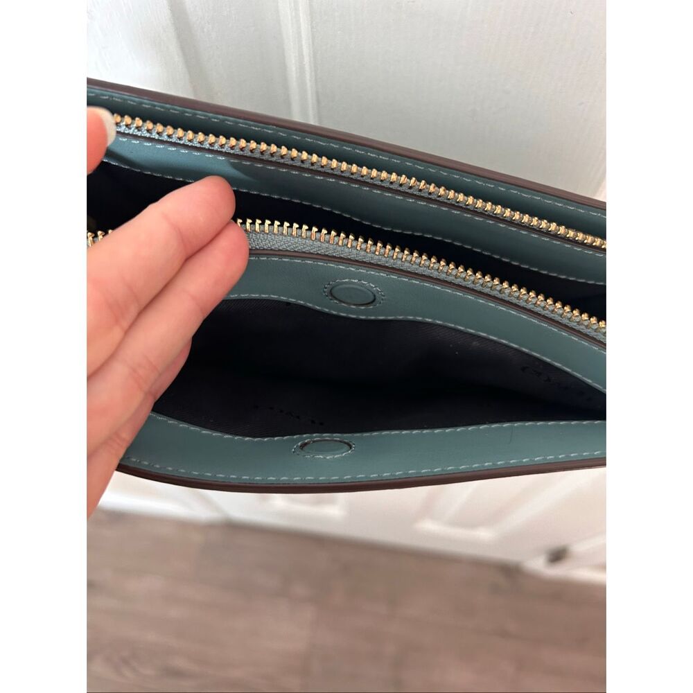 COACH MARINE Smooth Lthr Signature Chain Crossbody 78801 blue/green - Picture 9 of 13